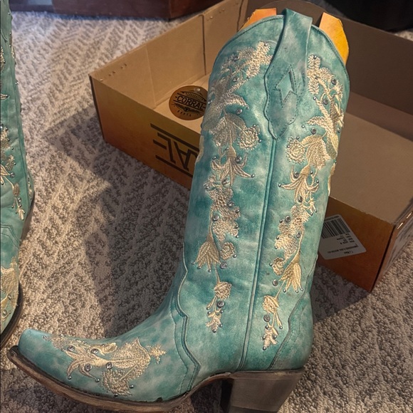 CORRAL BOOTS
Leather Embroidered Floral Western Boots 7.5 turquoise - Picture 8 of 10